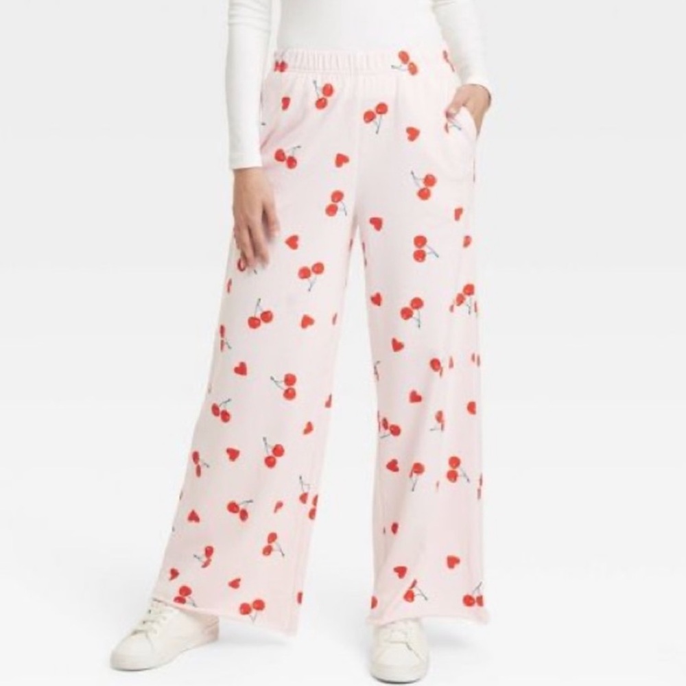 Target Cherry Hearts Sweatshirt Sweatpants 2-Piece Set Pink Valentine’s Day NWT - Picture 5 of 11